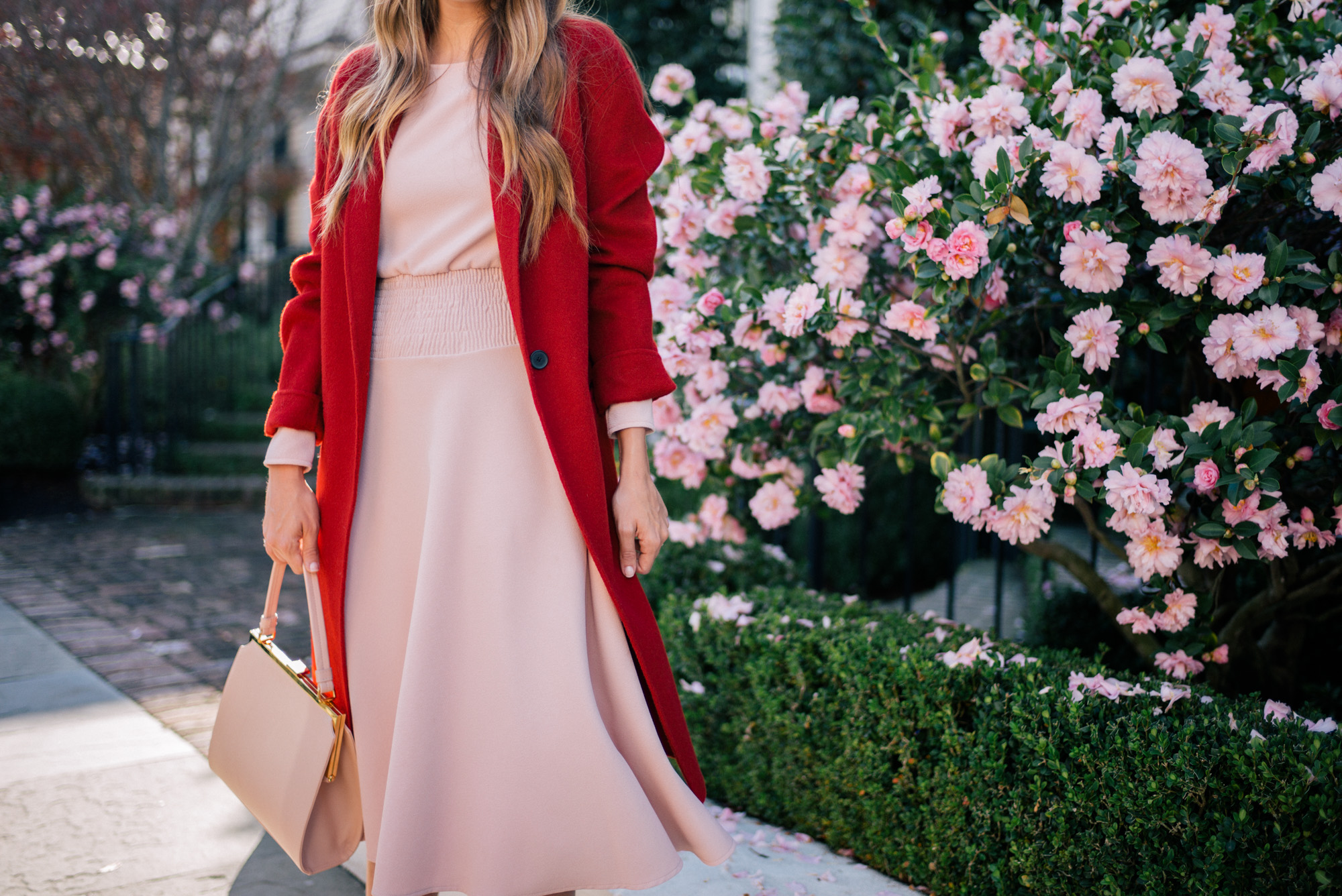 gmg-pink-dress-red-coat-1009325