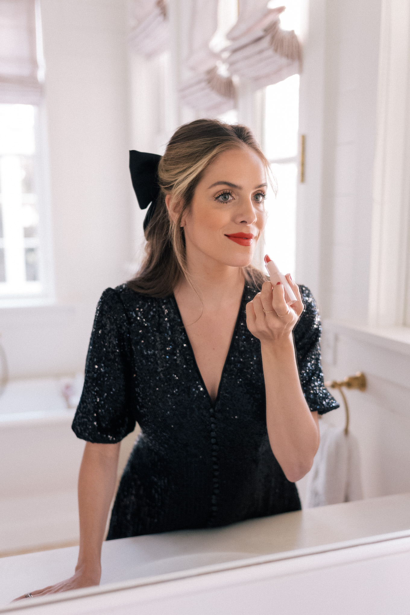 My Holiday Party Makeup Routine - Julia Berolzheimer