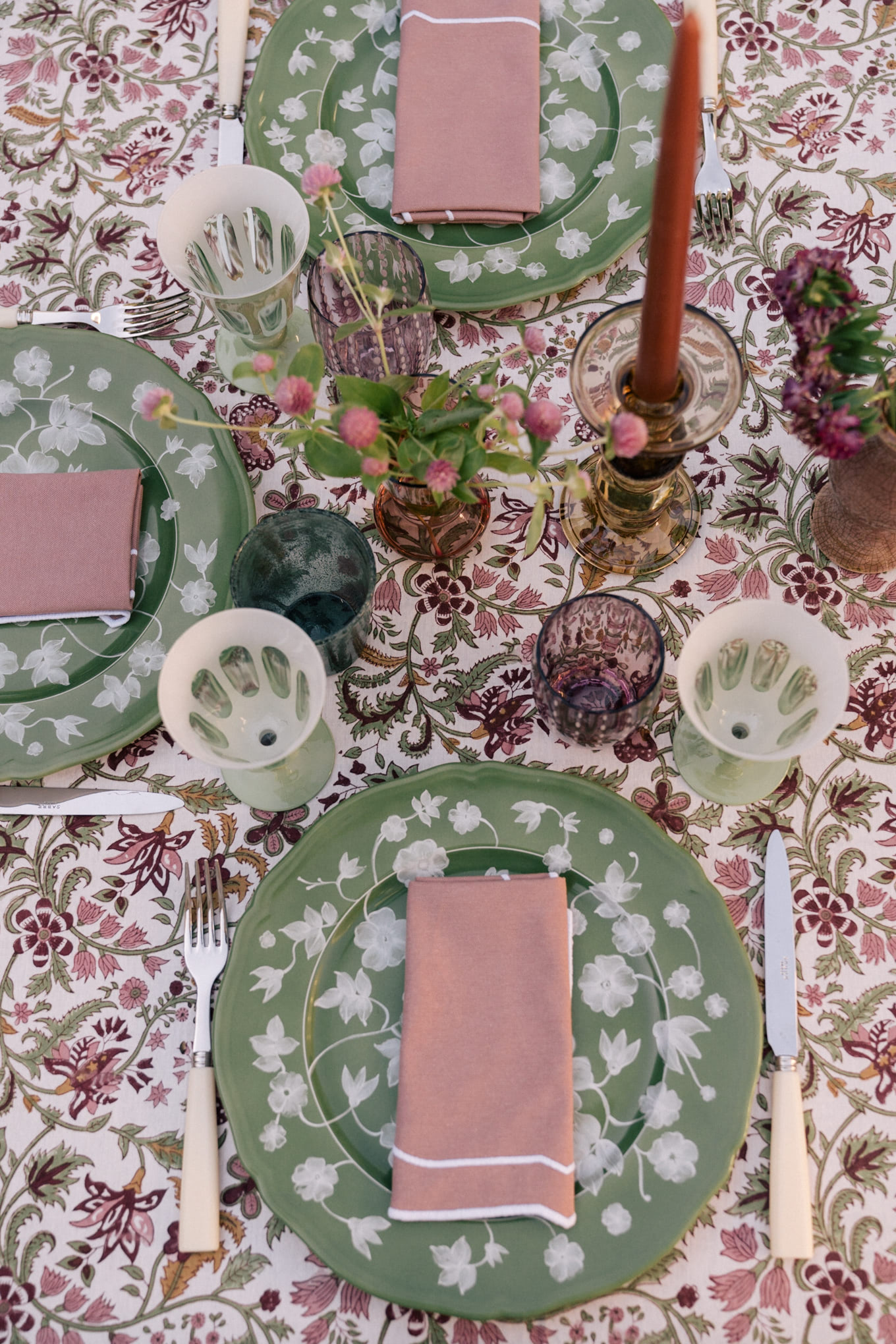 pink green fall tablescape
