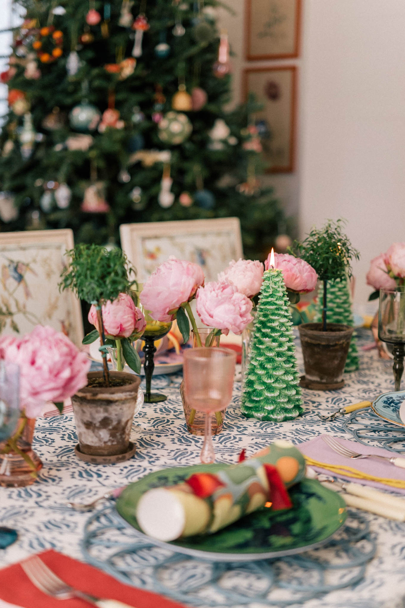 colorful holiday tablescape