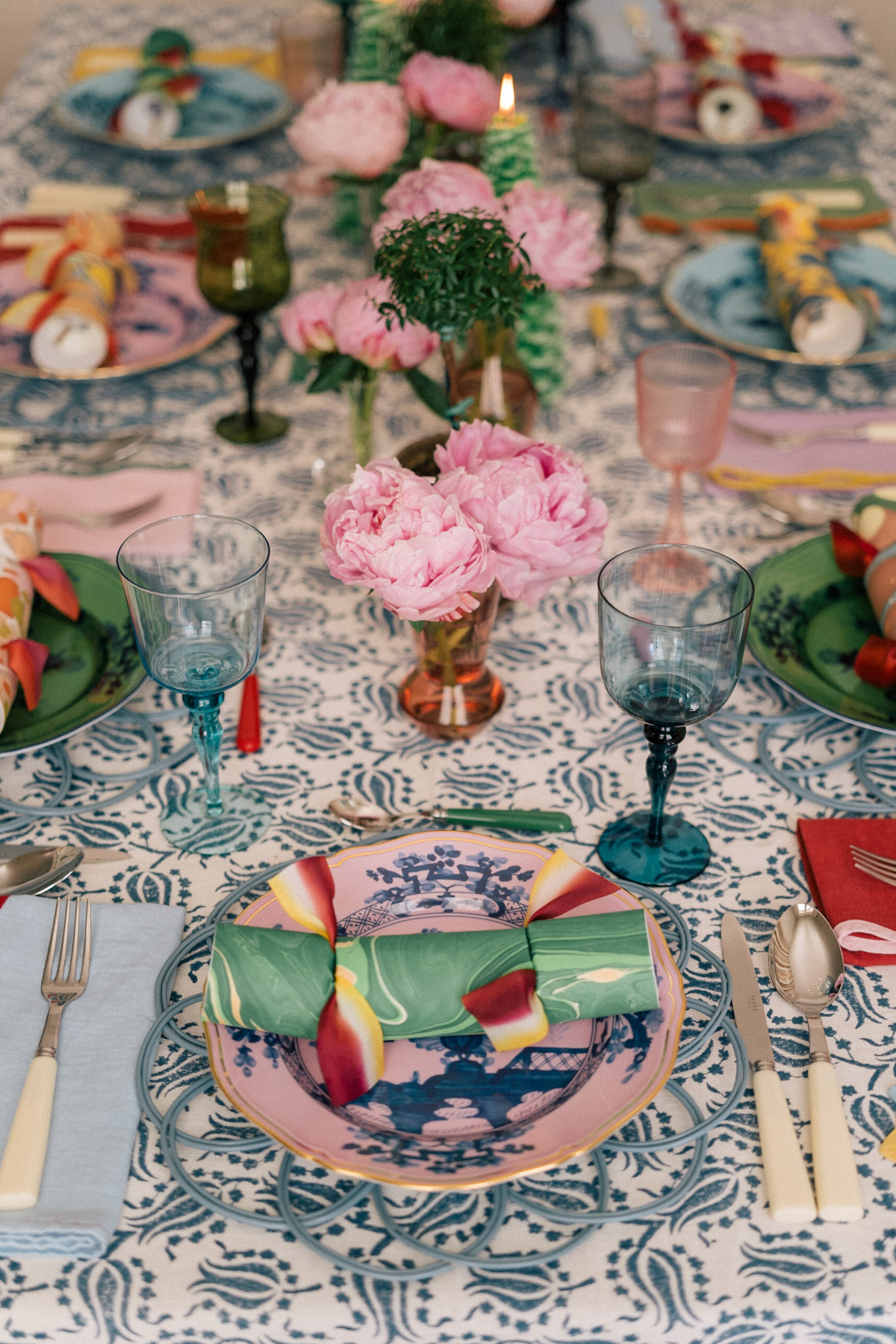 colorful holiday tablescape