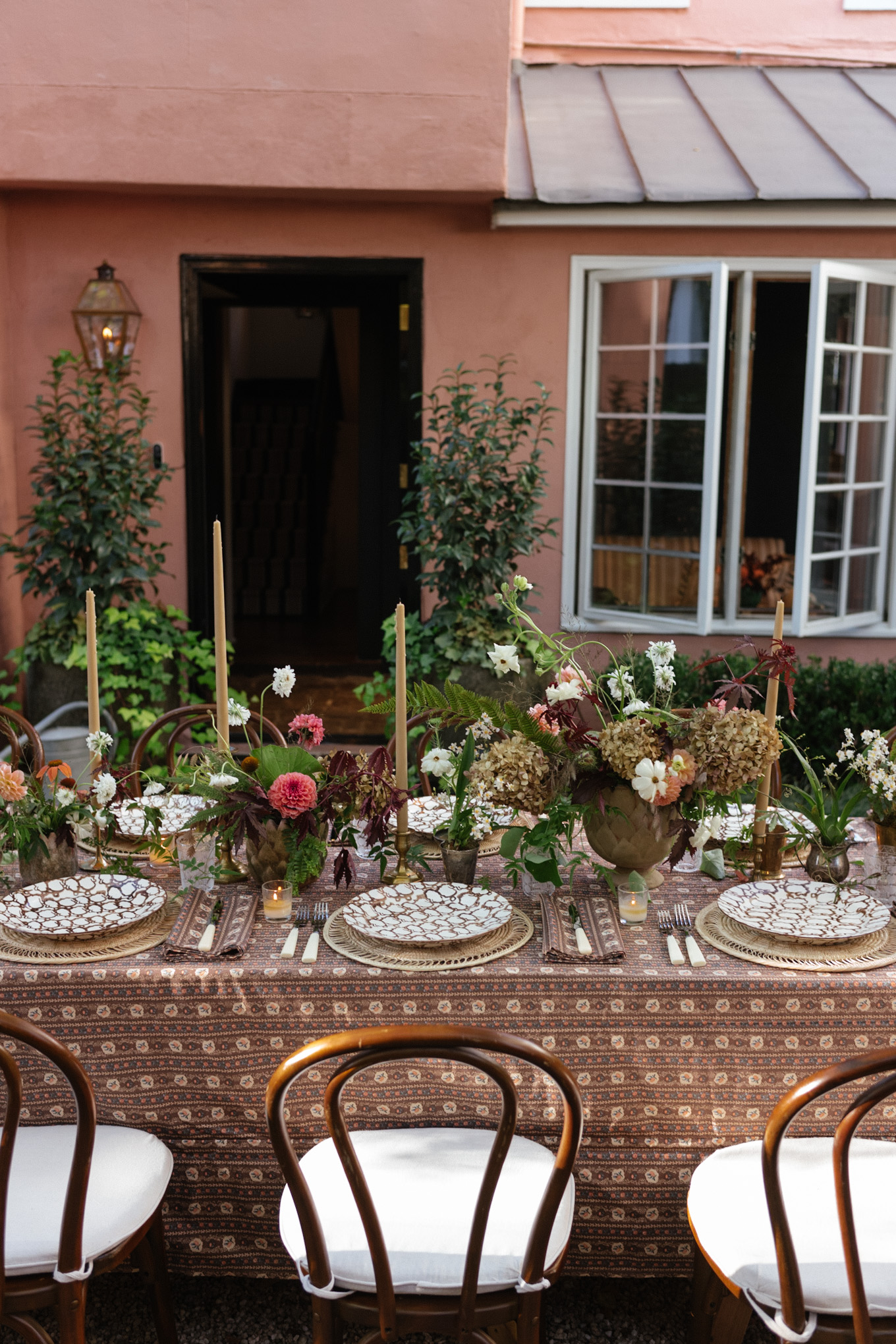 brown floral fall tablescape