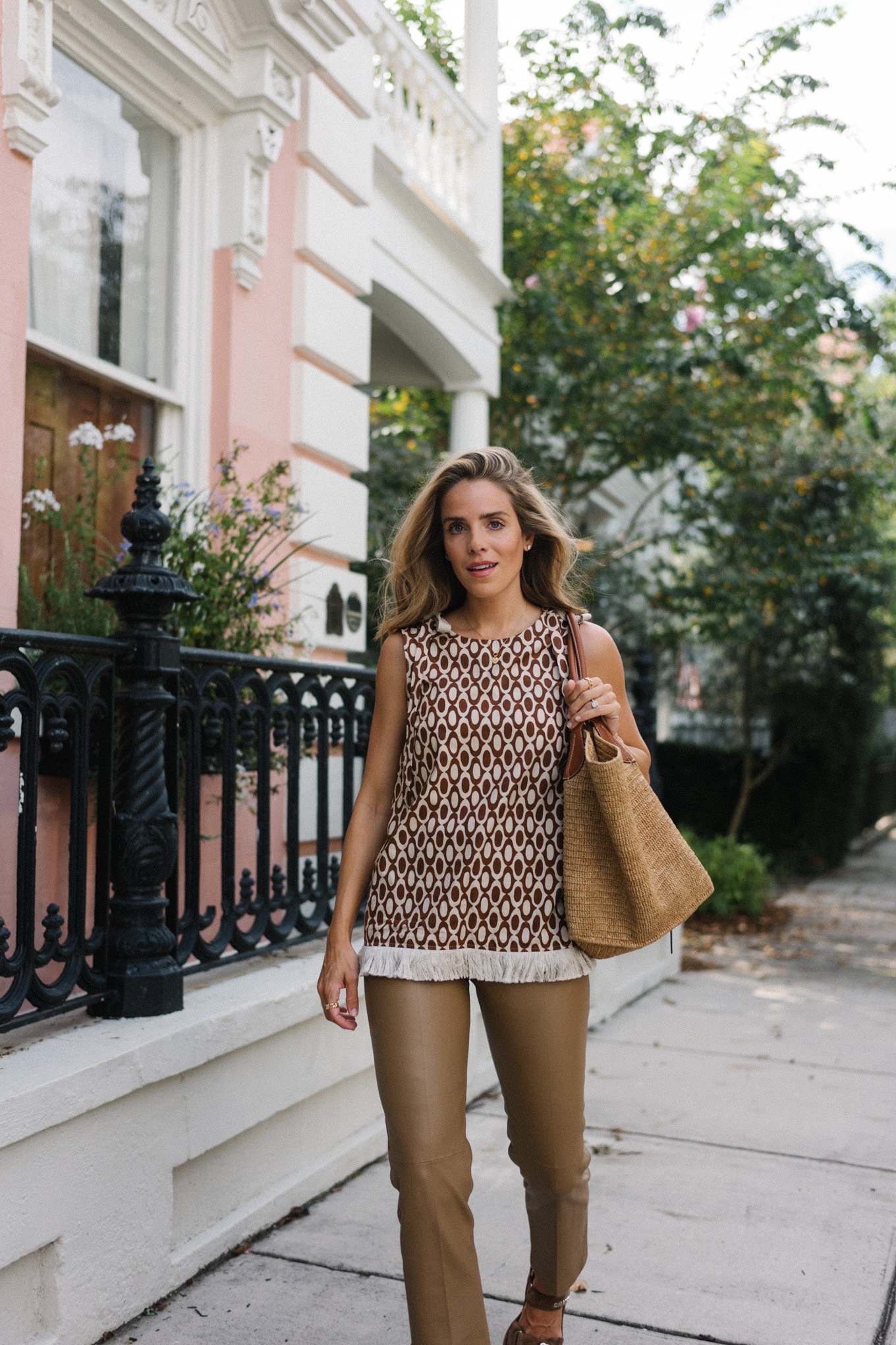 brown white patterned fringe tank brown leather crop pants