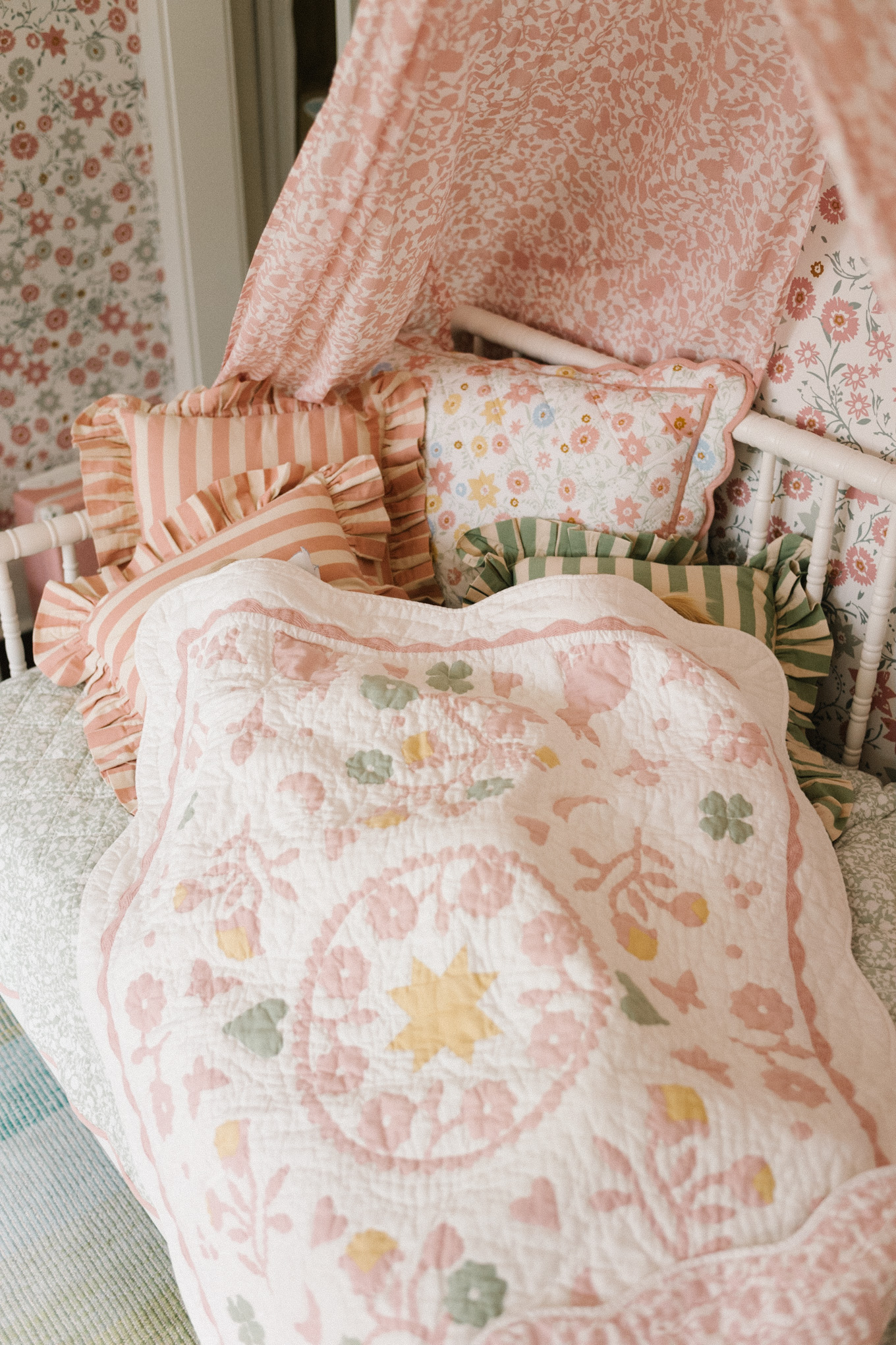 Pottery barn pink outlet duvet