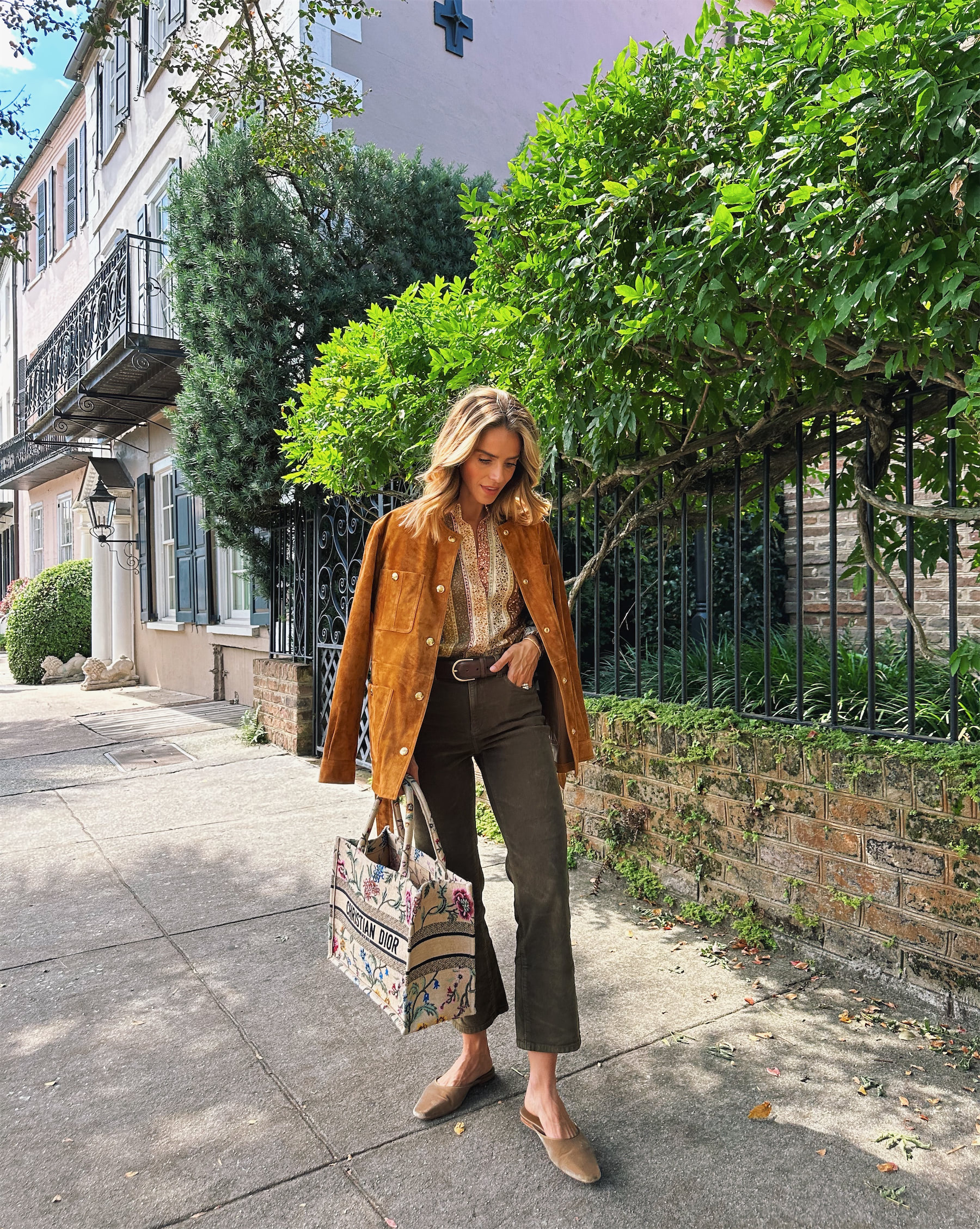 Daily Look Model Daily Look No. 224 - Oct 2023