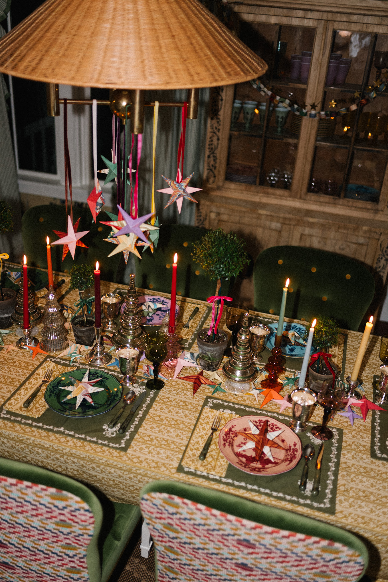 colorful sparkly holiday table