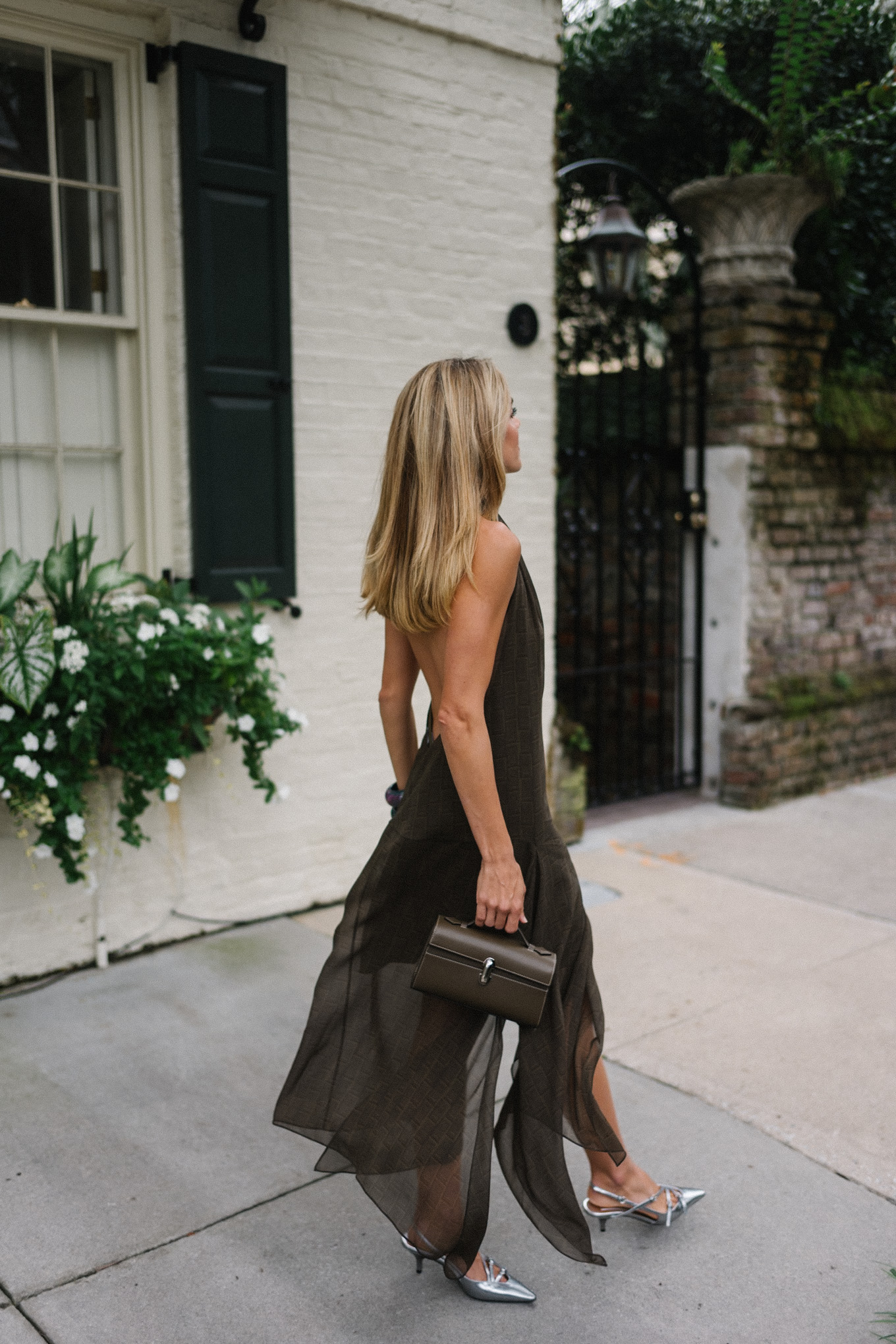 brown handkercheif dress brown leather handbag silver pumps