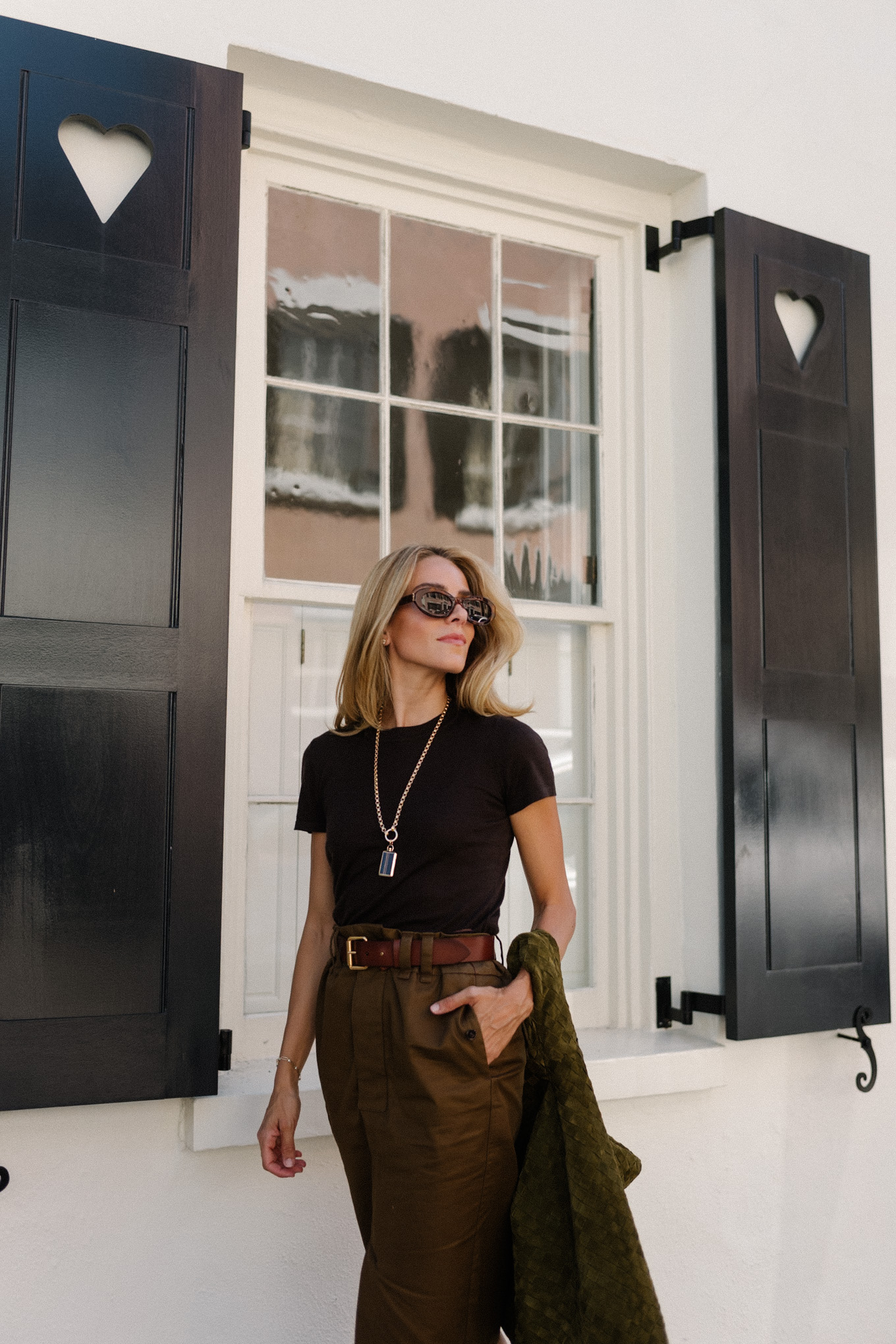 black tee brown belted midi skirt suede hobo bag