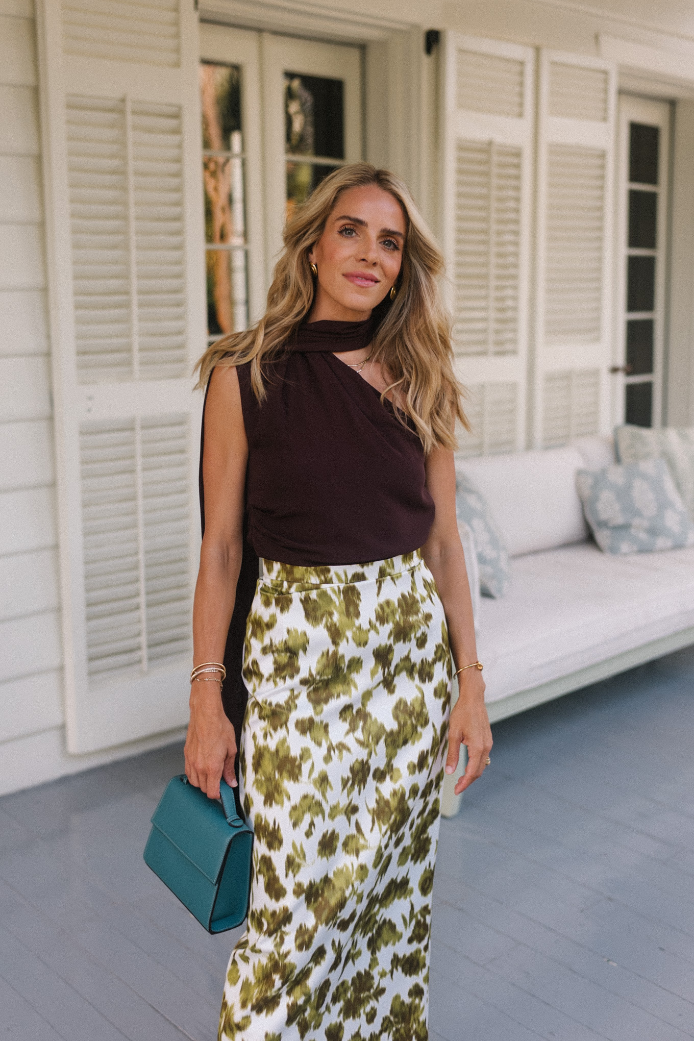 Brown edge scarf top floral silk skirt