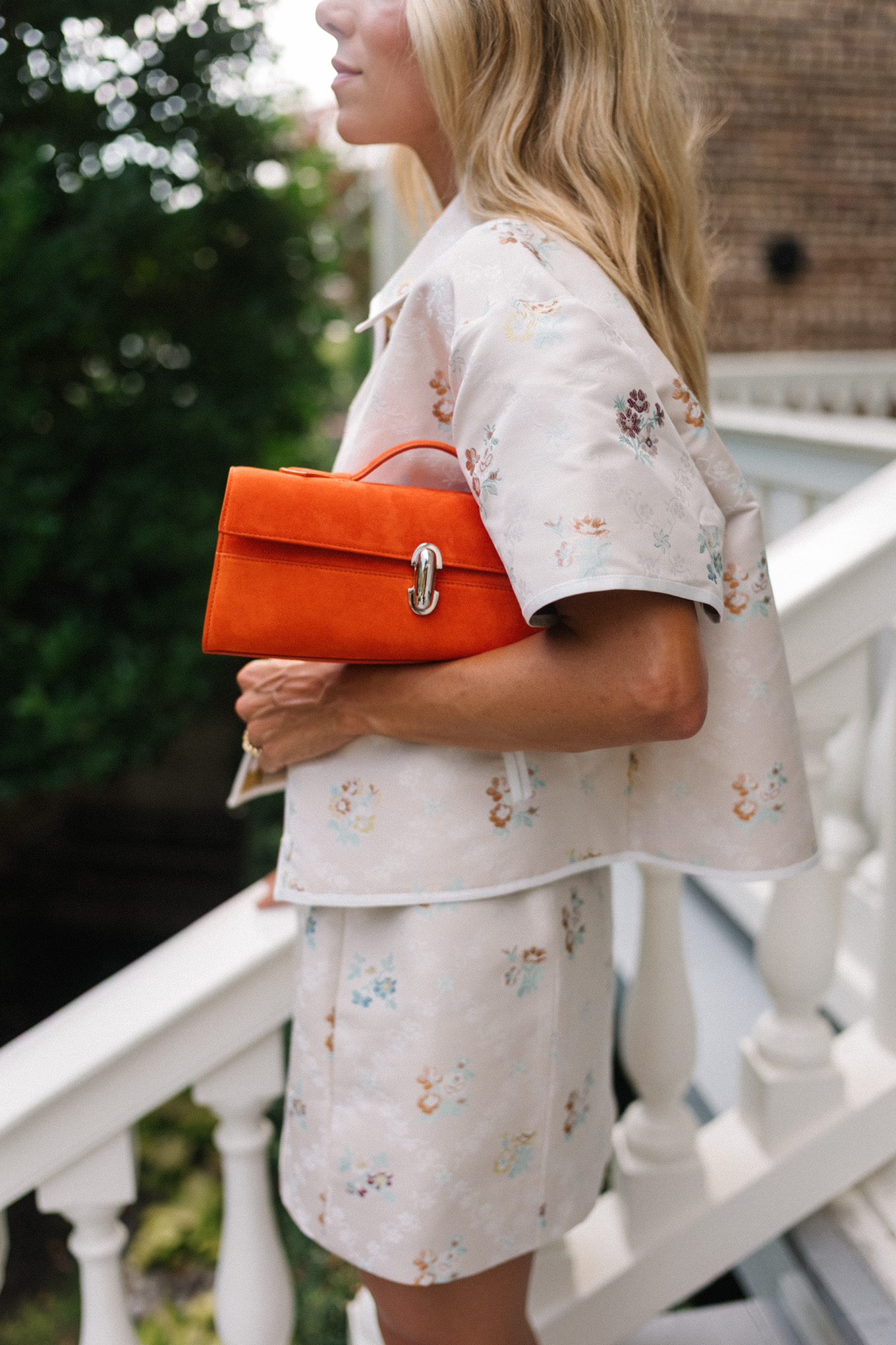 embroidered collared shirt skirt set orange bag plaid bra top colorful pumps